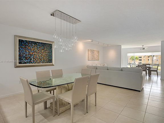5th image of 12529 Imperial Isle Dr APT 207