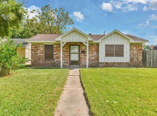 235 S Utah St, La Porte, TX 77571