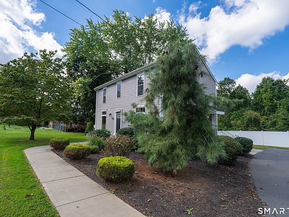 2nd image of 1325 Sullivan Avenue