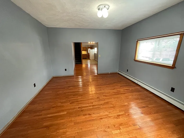 39 Franklin St #R — Photo 8