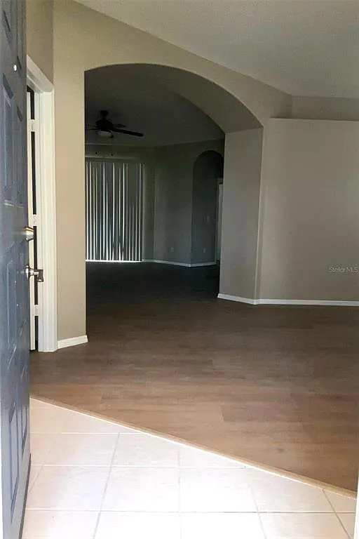 3 bed, 2.0 bath, 1664 sqft, $2,175 — Photo 2