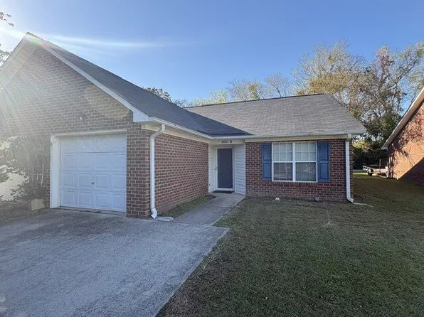 2621 Richard Dr #B, Greenville, NC 27834