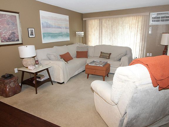 3rd image of 30675 Park St APT 211