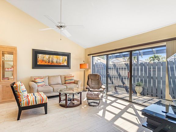 4th image of 1543 N 14th Terrace