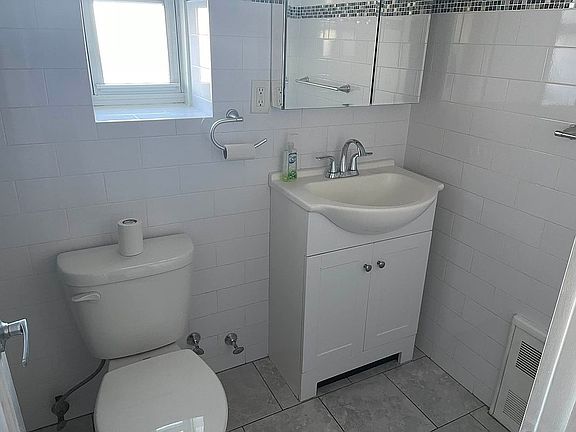 4th image of 518 138th Bch Unit C6