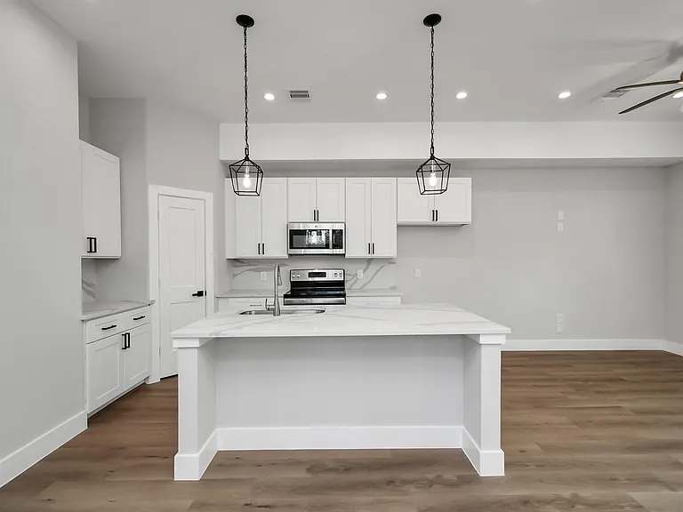 4706 Gunter St — Photo 5