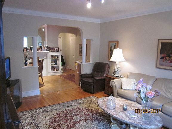 3rd image of 6910 Yellowstone Blvd APT 204