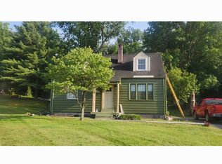 1661 Valley Dr, Bristol, VA 24201