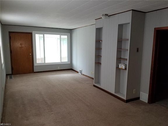 3rd image of 5020 W 147th St