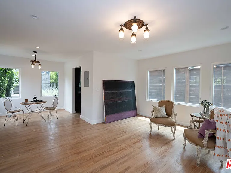 1365 1/2 Maltman Ave — Photo 4