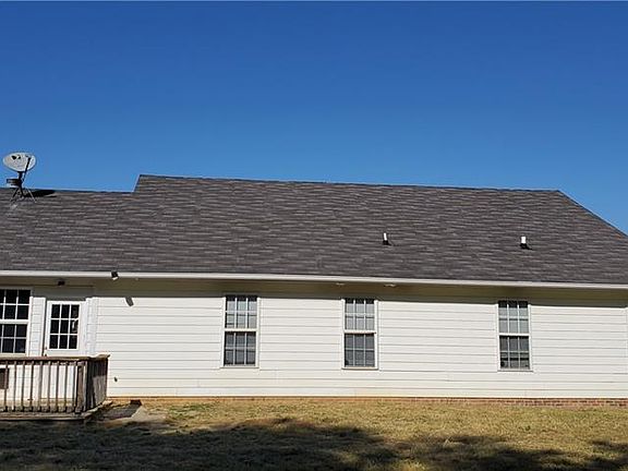 5th image of 251 Belle Chase Dr