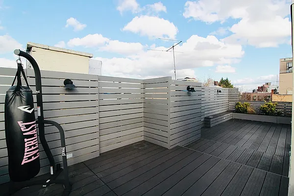 Rented by New York Realty Minimax Inc | media 17