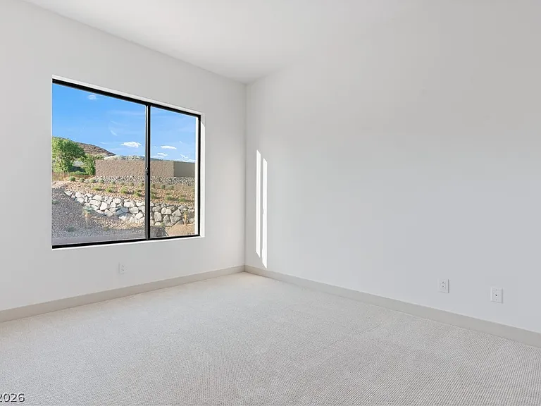 66 Lakefront Dr — Photo 42