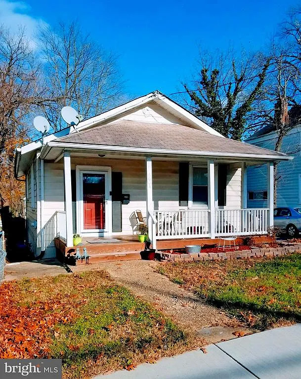 6004 Addison Rd photo 1