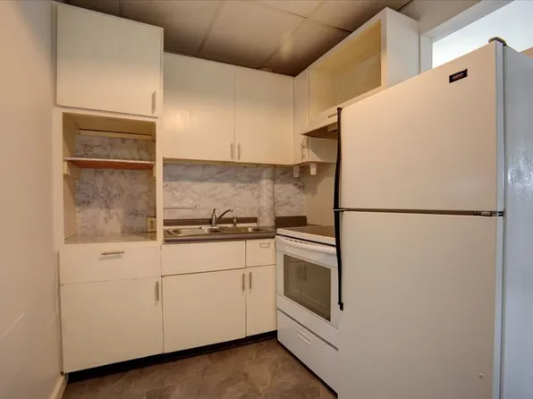 620 1/2 Main St E #4, Menomonie, WI 54751