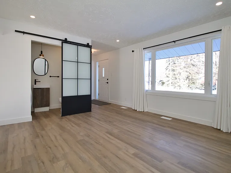 2138 Saunderson Dr #1 — Photo 4