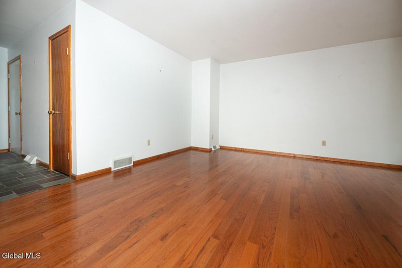 5th image of 73 Velina Drive