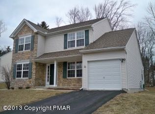 228 Witness Tree Cir, East Stroudsburg, PA 18301