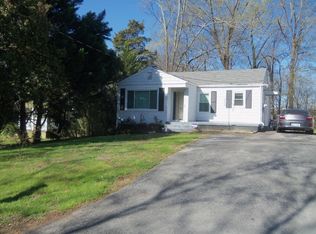 1405 Sewanee Dr, Chattanooga, TN 37412