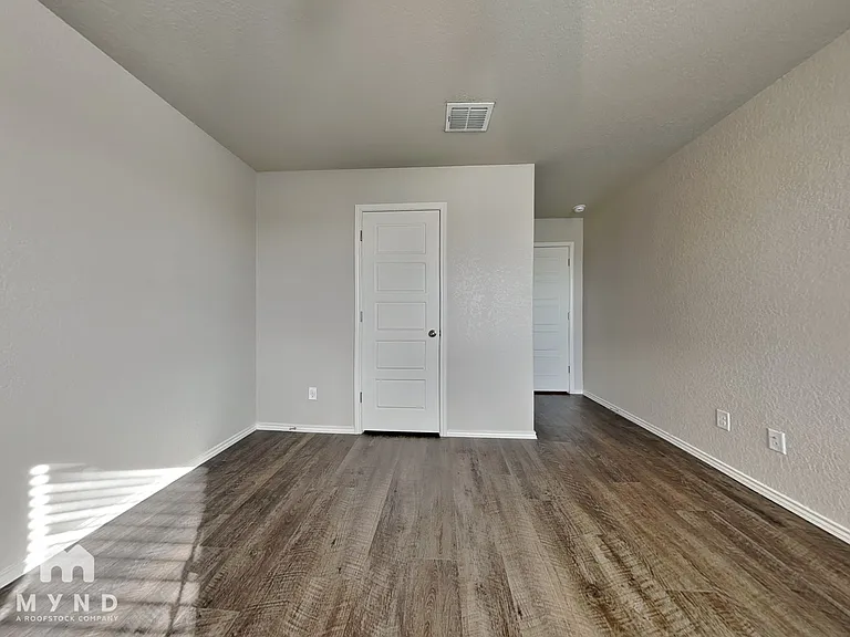 7508 Twin Pine Ct — Photo 10