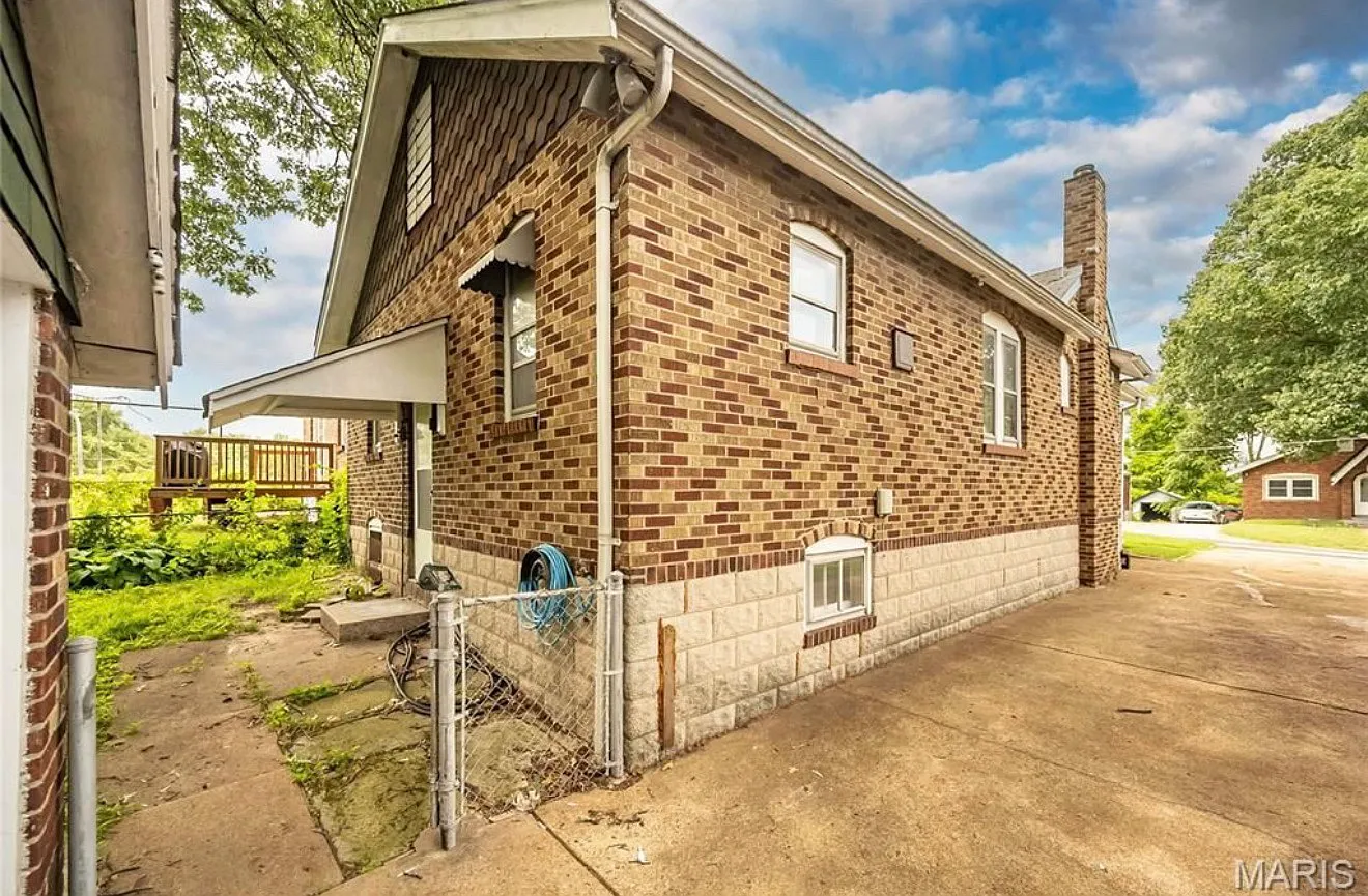 2 bed, 925 sqft, $1,195 — Photo 2