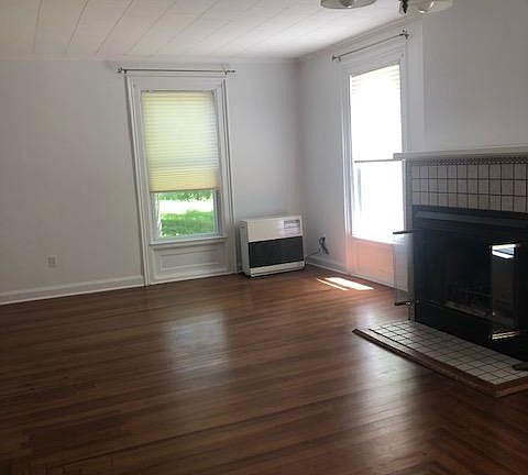 Open space living/dining room