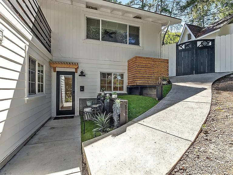 3417 Goyak Dr