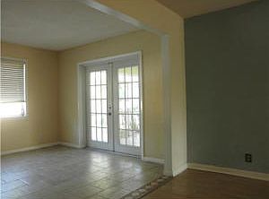 5th image of 1108 S Lake Dr