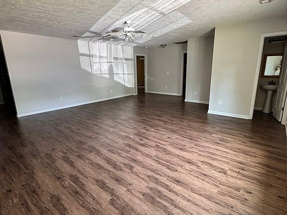 2nd image of 631 East St