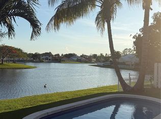 13950 Oak Ridge Dr, Davie, FL 33325