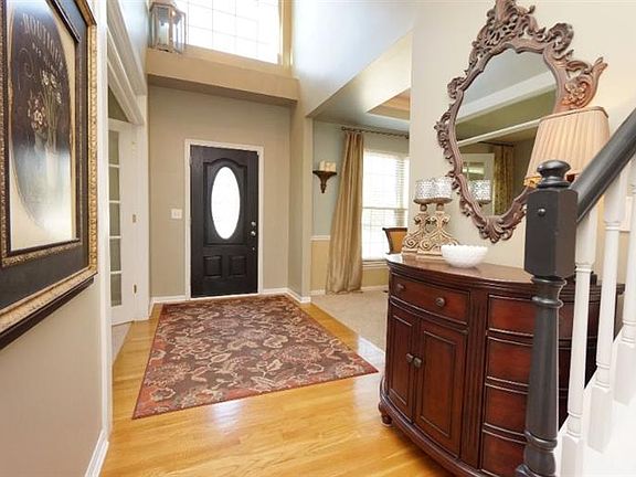 4th image of 2438 Arborwood Dr