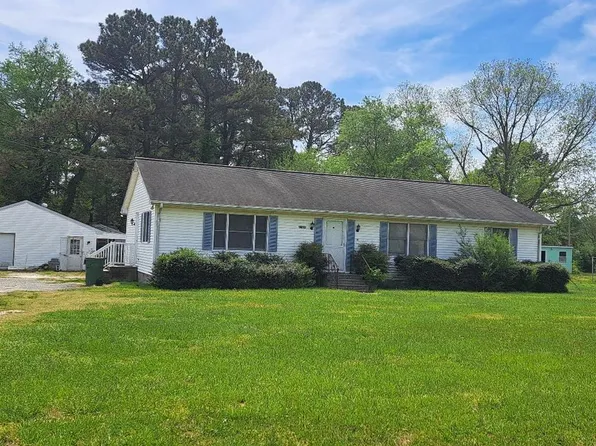 12164 Crown Ave, Exmore, VA 23350