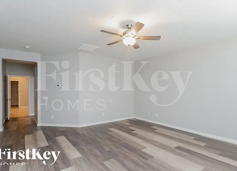 5595 Criollo Dr — Photo 10