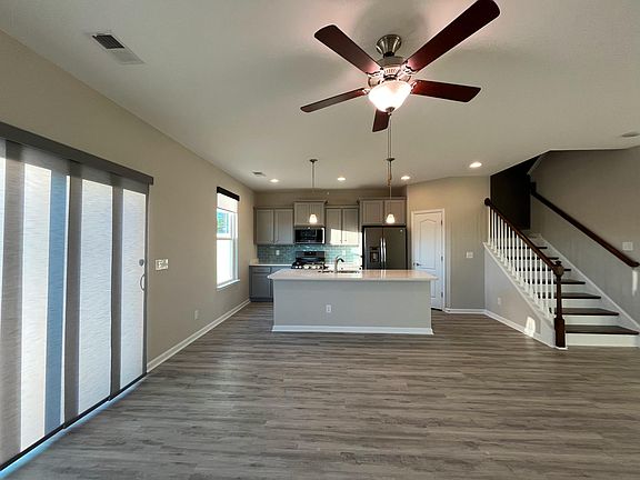 2nd image of 117 Goldenrod Cir
