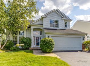 1313 Liverpool Ln, Mundelein, IL 60060