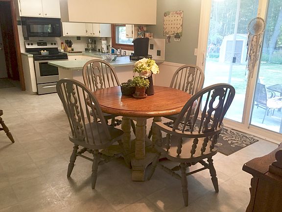 4th image of 1195 Wintergreen Dr