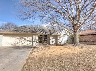 116 Camelot Dr, Weatherford, TX 76086