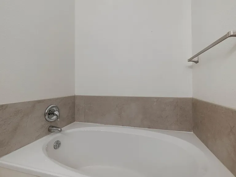 13626 Ashley Oaks — Photo 16