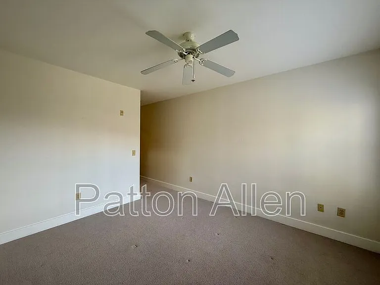 9 Kenilworth Knl #202 — Photo 24