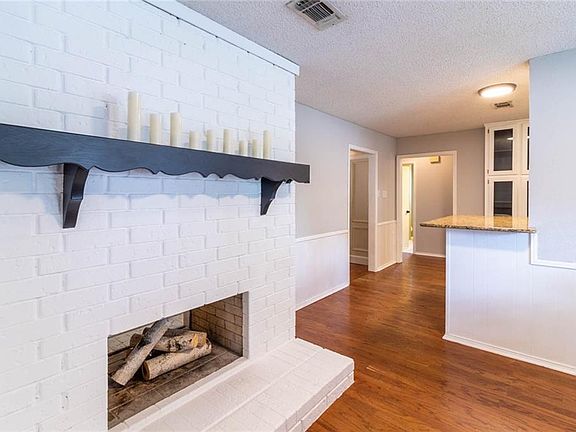 3rd image of 2129 Cannon Dr