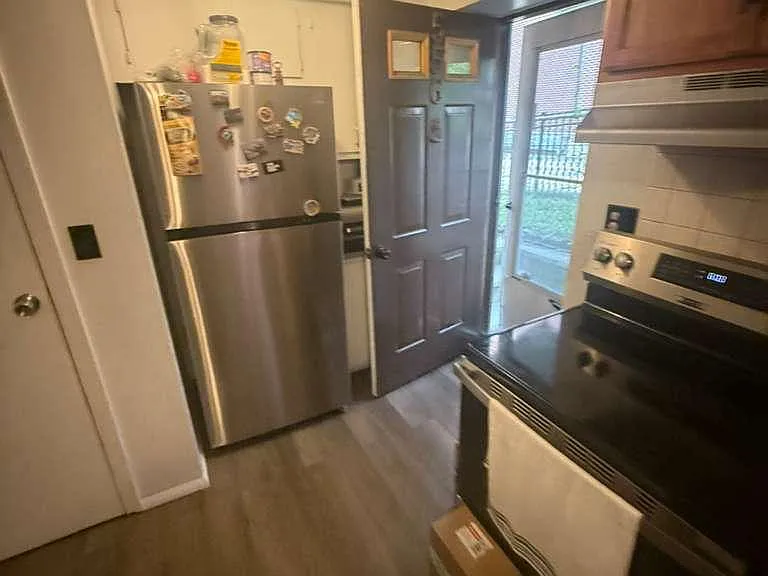 Kitchen and appliances