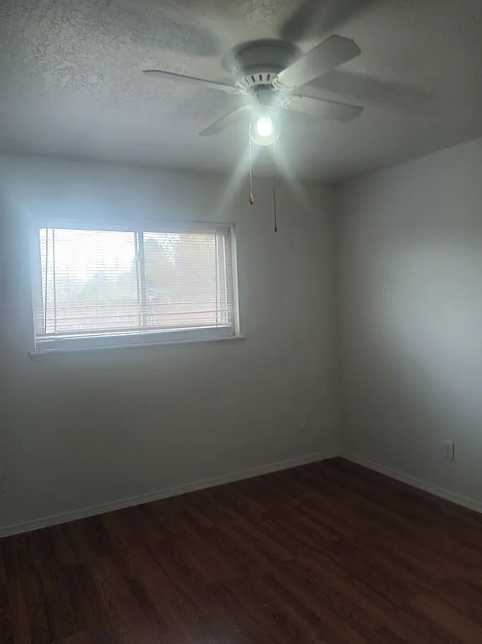 3 bed, 1100 sqft, $1,800 — Photo 4