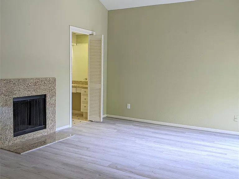 11711 Memorial Dr #133 — Photo 13