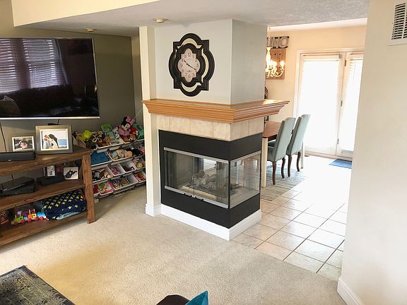 3rd image of 962 Ashton Pl