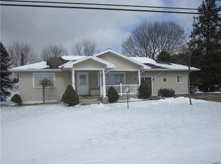 687 Freeport Rd, Freeport, PA 16229