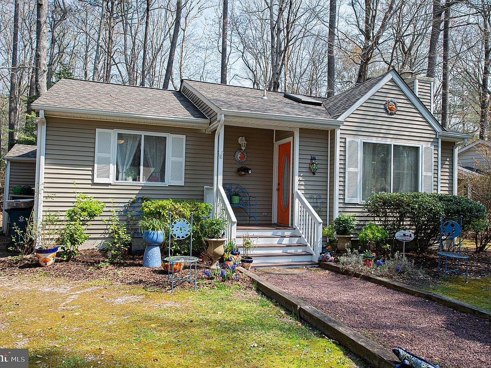 1st image of 33 Briarcrest Dr