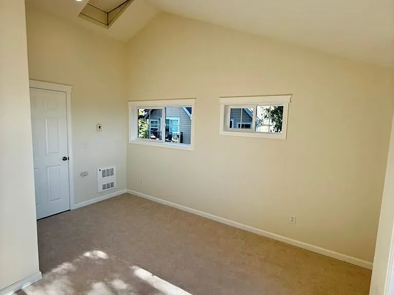 7114 California Ave SW #F — Photo 16