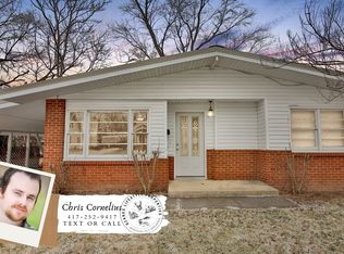 216 Preacher Roe Blvd, West Plains, MO 65775