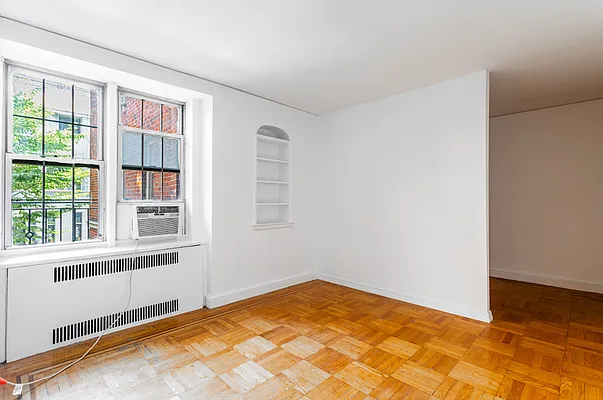 Rented by Bond New York | media 1