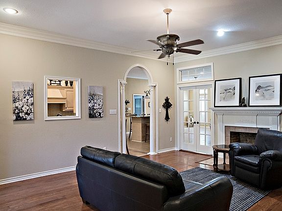 5th image of 1111 Lonnie Dr